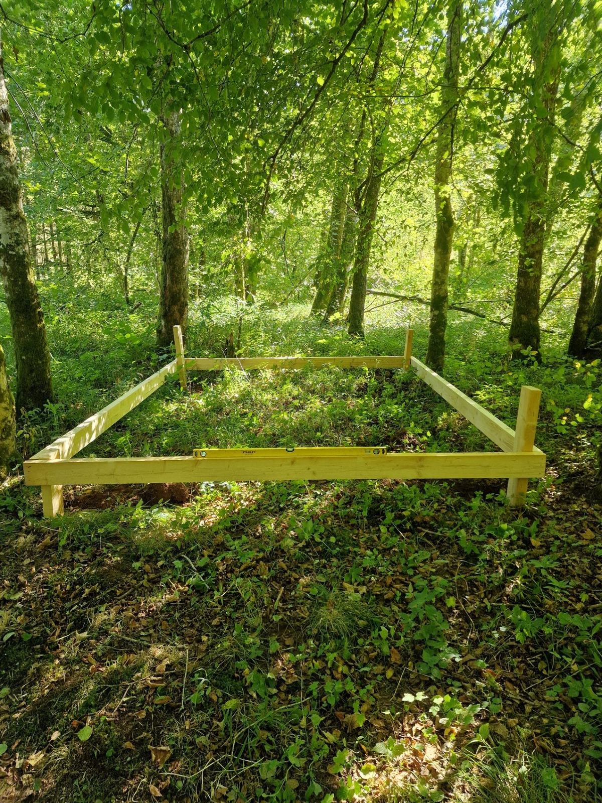 Houten platformframe