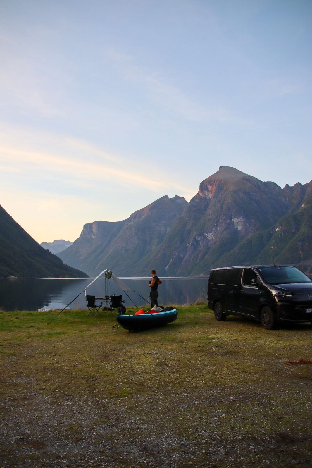 Camionette aan de fjord, Noorwegen